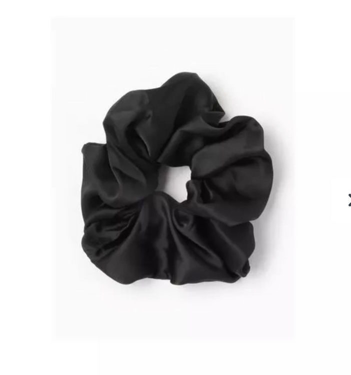 Picture of 8062 / 0620 EXTRA LARGE - IMITATION SILK SCRUNCHIE DIA.15CM